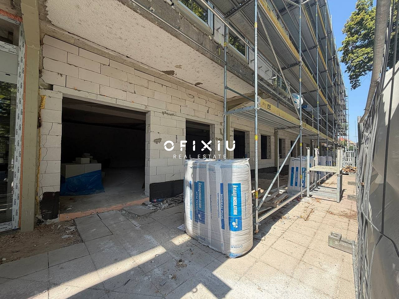 Prodej obchodních prostor 183 m² – fotografie 2