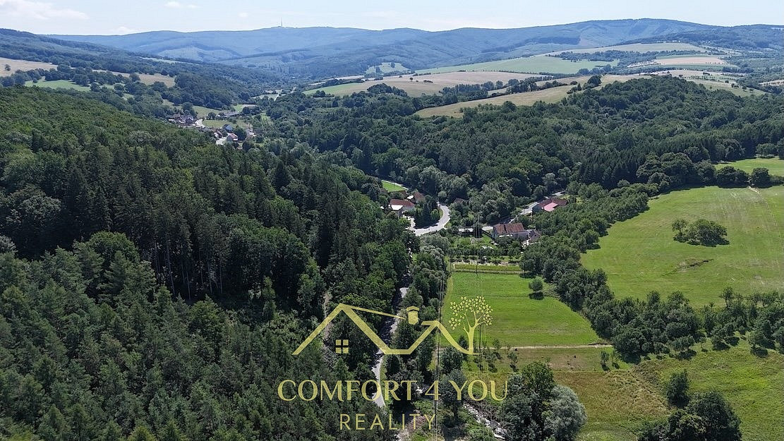 Prodej pozemku 1 649 m²