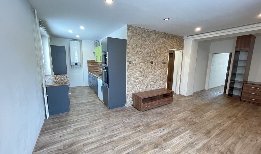 Pronájem bytu 2+1 50 m², Na Magistrále, Kolín – Kolín II