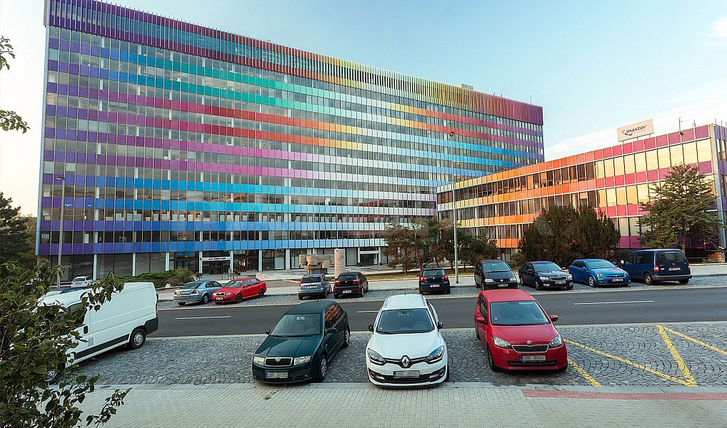 Pronájem kanceláře 170 m², Praha – fotka 1 z 17