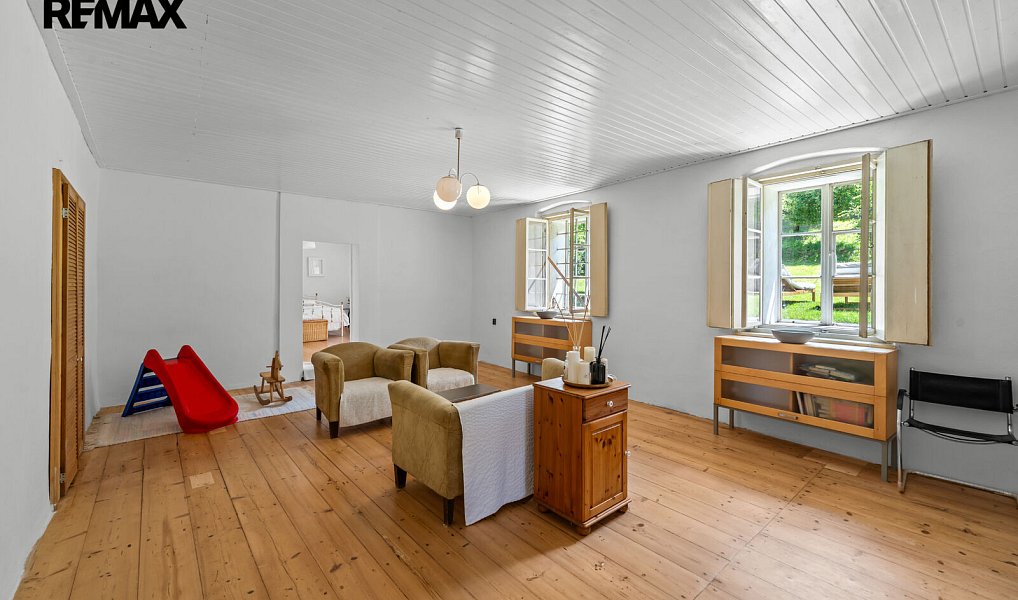 Prodej domu 210 m² s pozemkem 1 114 m², Roztoky – náhled fotky 3