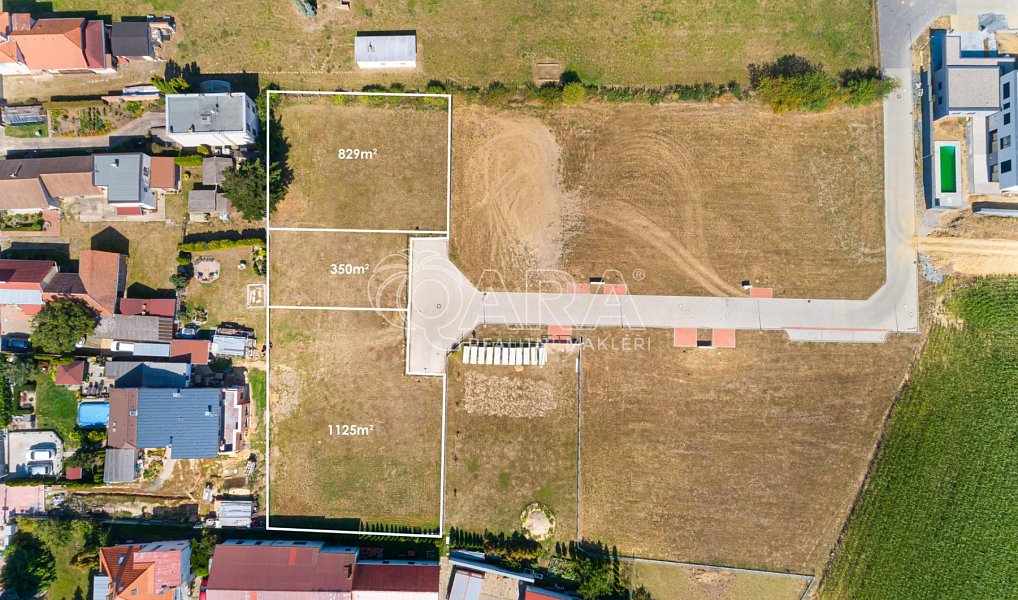 Prodej stavebního pozemku 2 304 m², Vestec – fotka 1 z 21