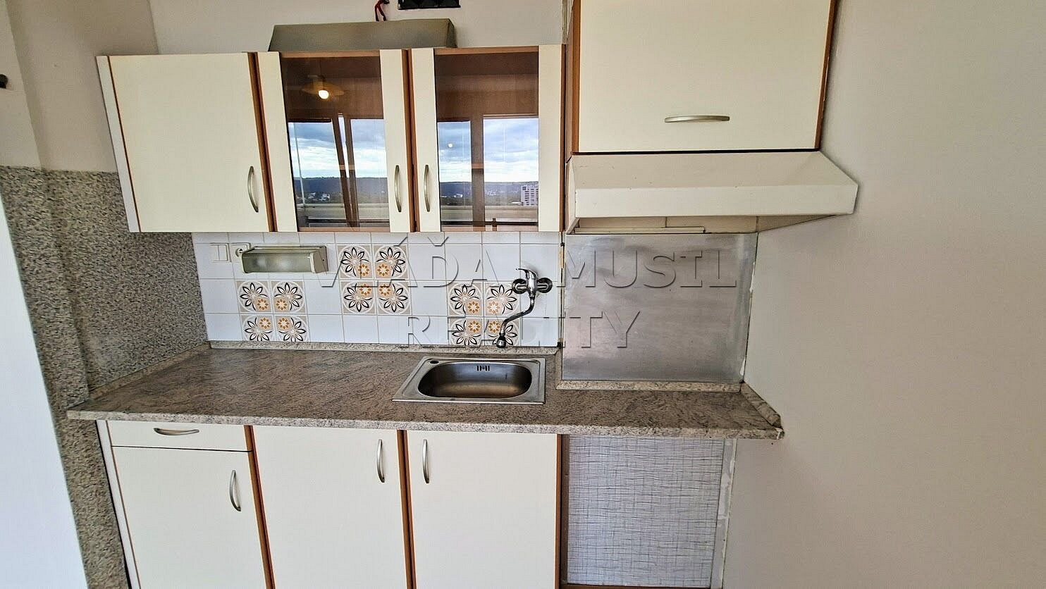 Prodej bytu 1+kk 32 m² – fotografie 2