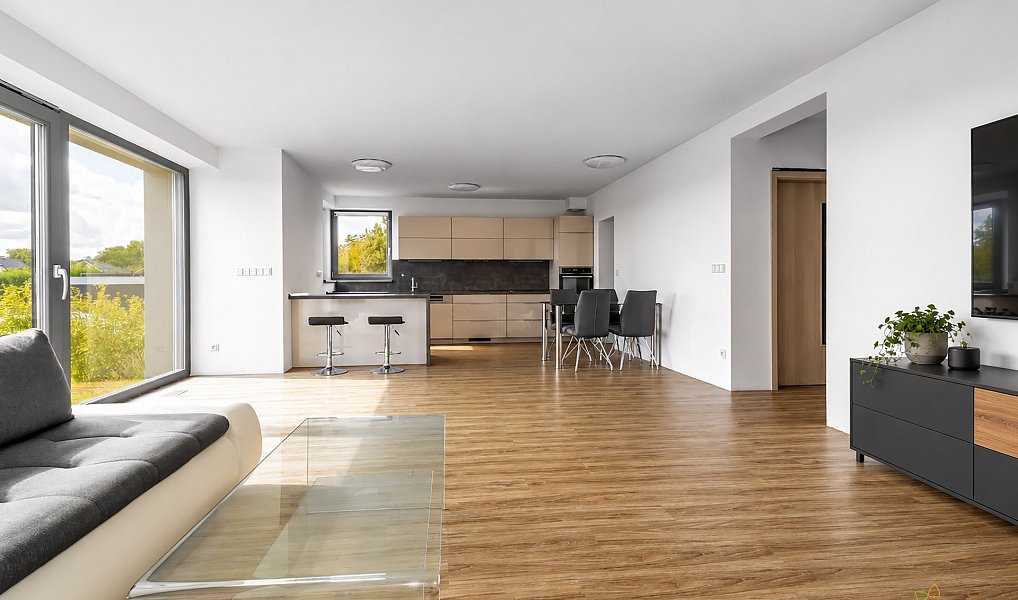 Prodej domu 193 m² s pozemkem 1 396 m², Rohovládova Bělá – náhled fotky 10