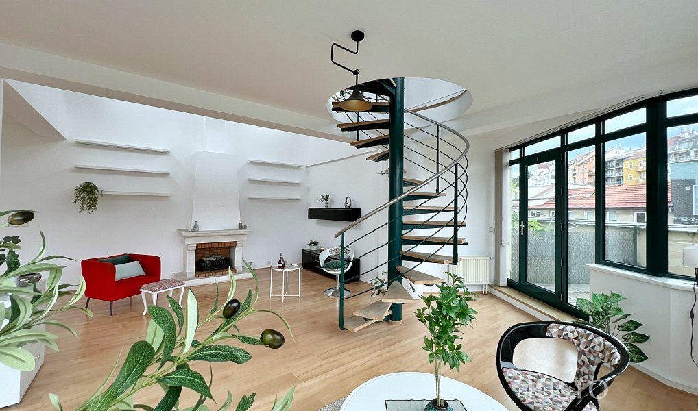 Pronájem bytu 2+1 100 m², Praha – fotka 1 z 33