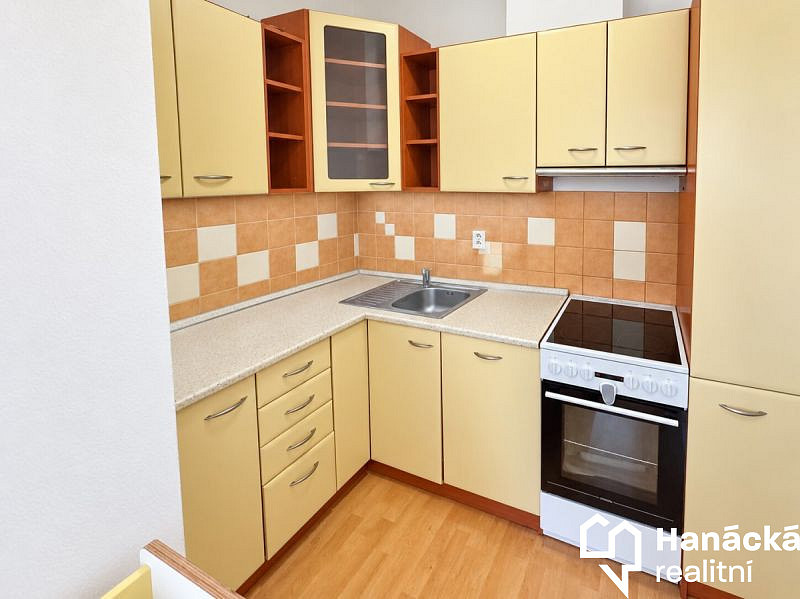Pronájem bytu 2+kk 57 m² – fotografie 2