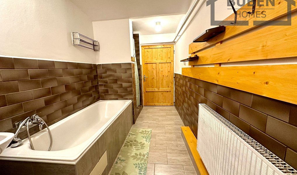 Prodej domu 220 m² s pozemkem 421 m², Tachov – náhled fotky 54