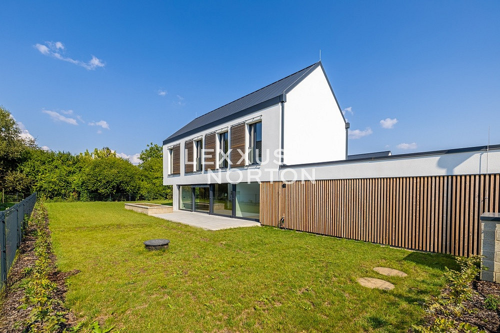 Prodej domu 182 m² s pozemkem 703 m²