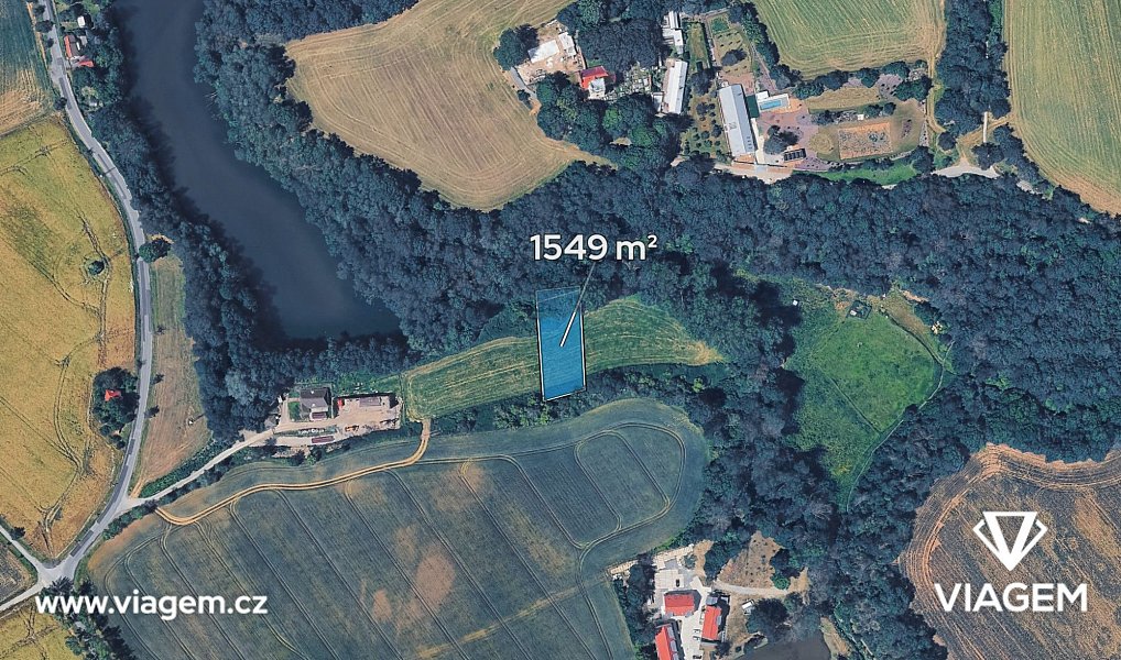Prodej pole 1 032 m², Praha – náhled fotky 2