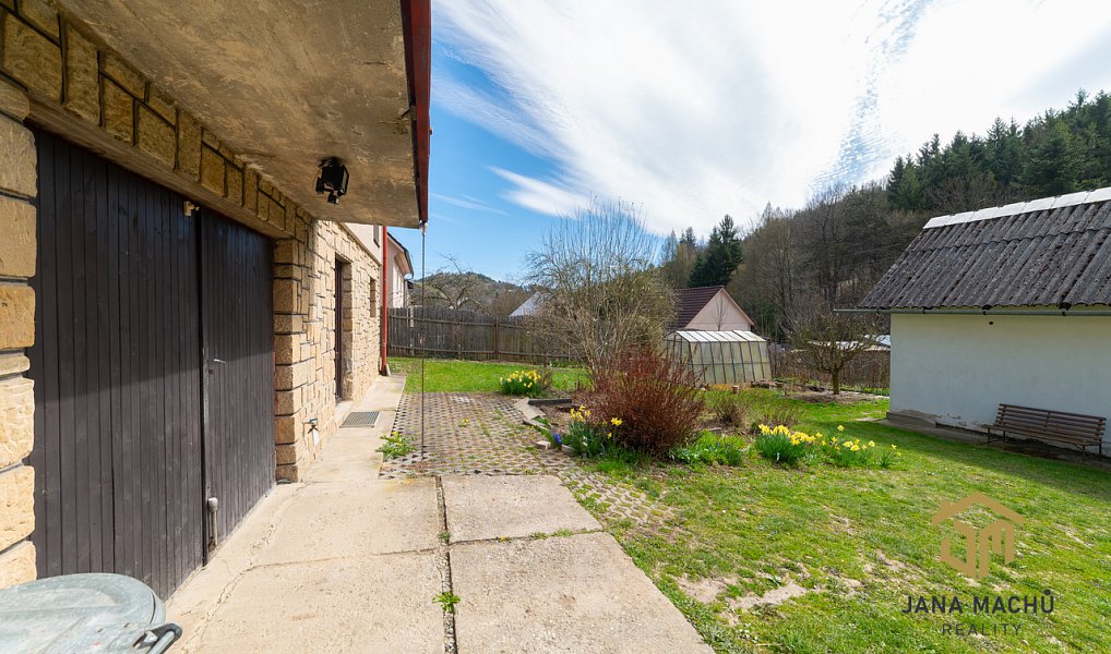 Prodej domu 120 m² s pozemkem 1 432 m², Vlčková – náhled fotky 17