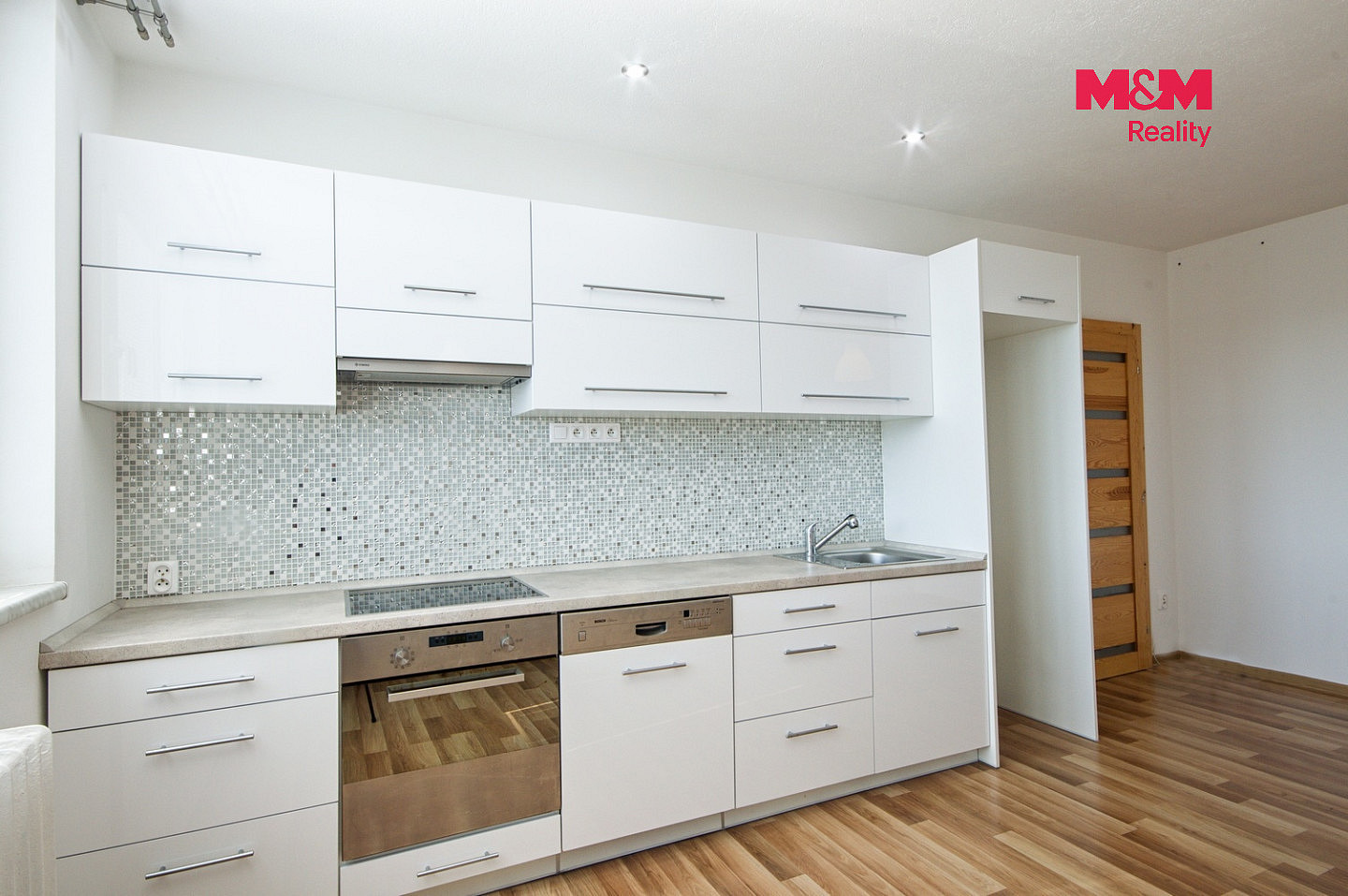 Pronájem bytu 2+kk 34 m² – fotografie 4