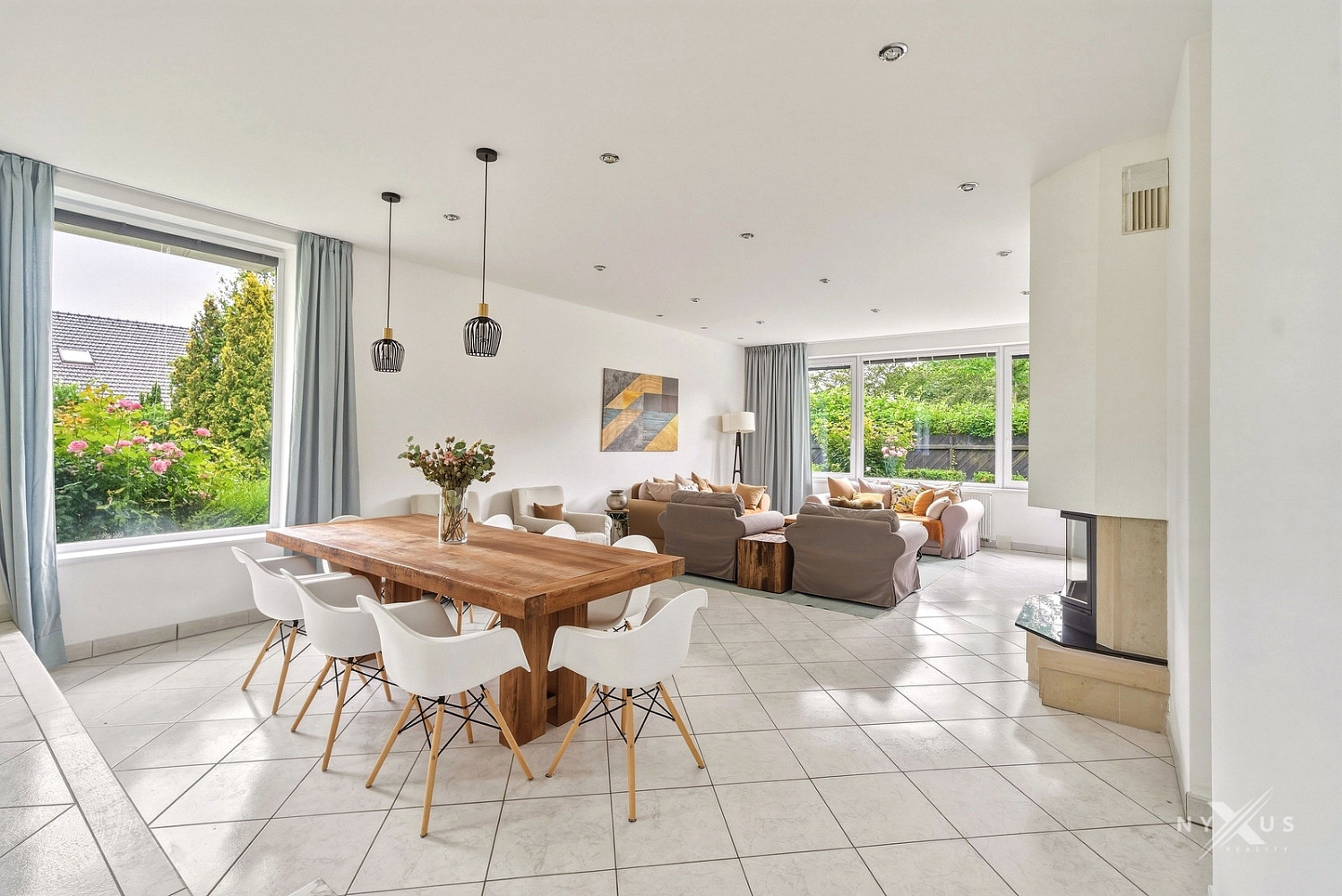 Pronájem domu 420 m² s pozemkem 1 422 m² — photo 2