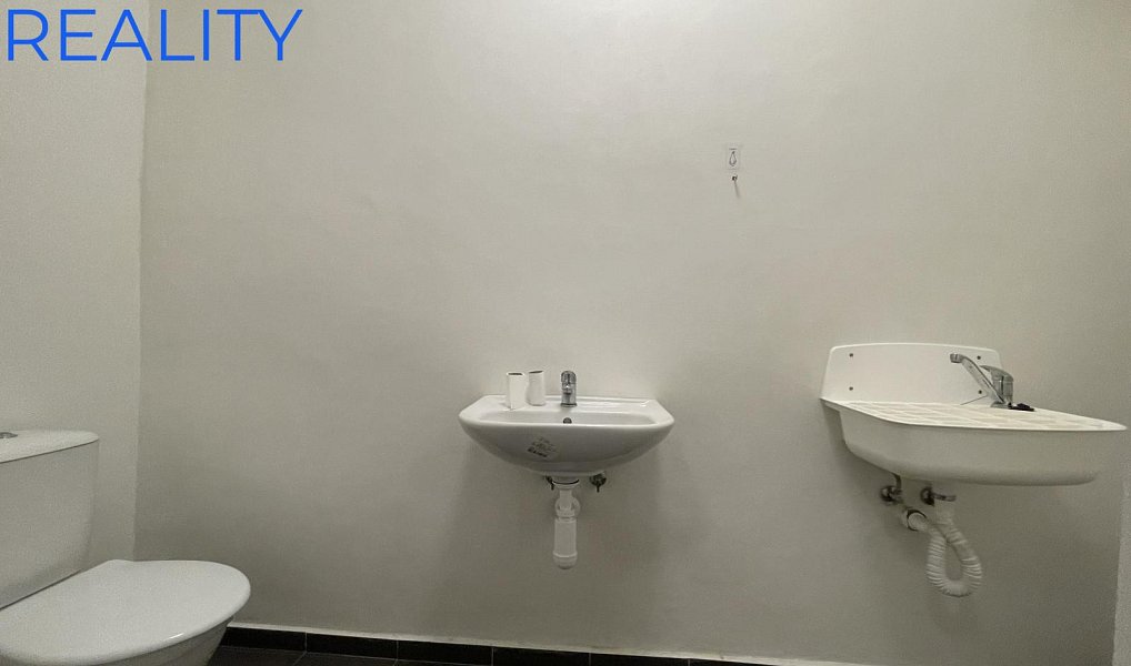 Pronájem obchodních prostor 220 m², Opava – náhled fotky 8