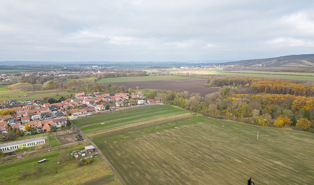 Prodej stavebního pozemku 3 803 m², Přísnotice – náhled fotky 8