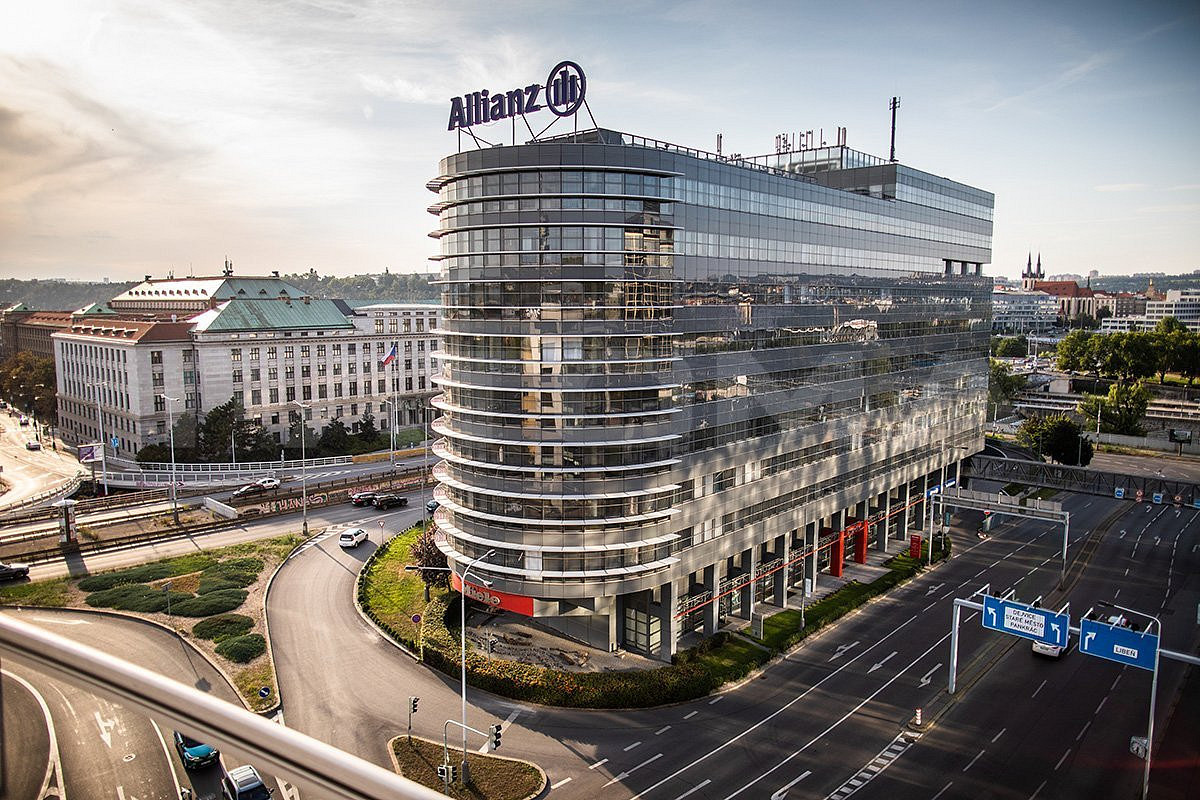 Pronájem kanceláře 1 213 m²