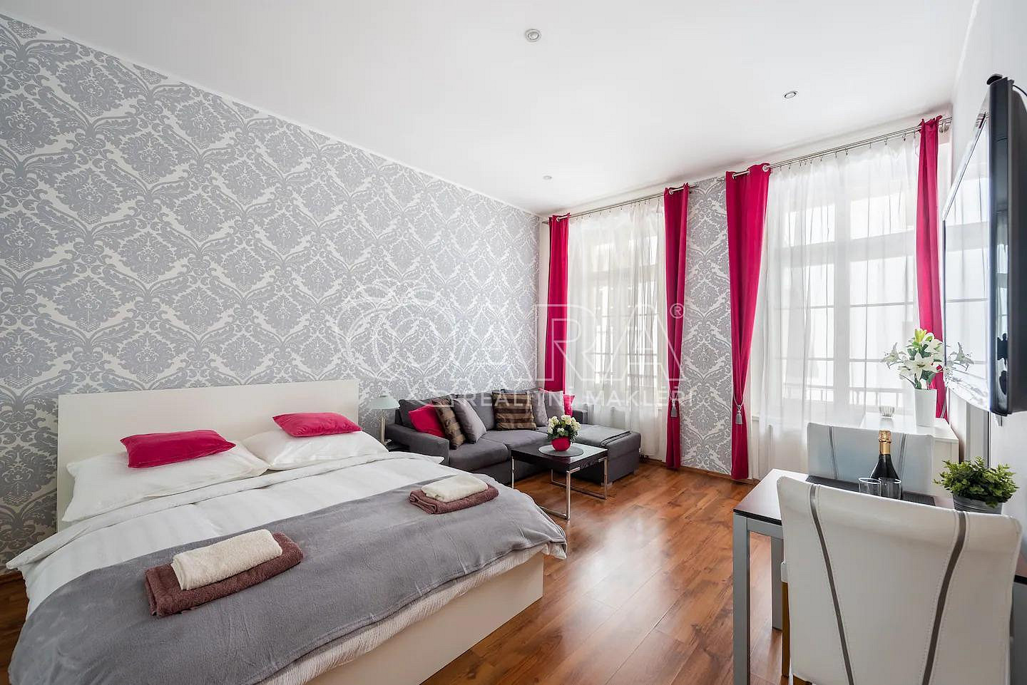 Pronájem bytu 1+kk 40 m² – fotografie 3