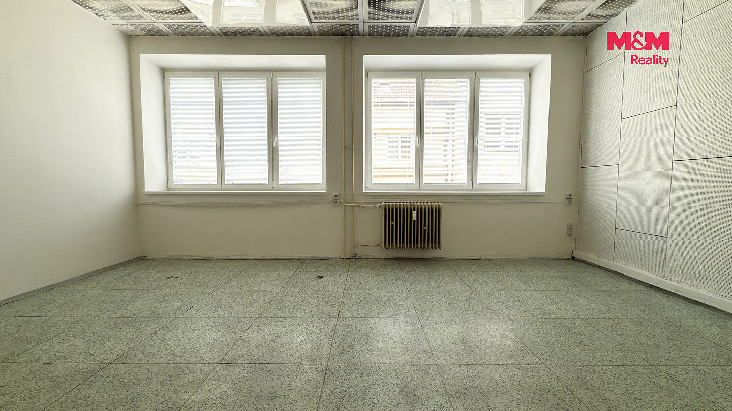 Pronájem kanceláře 63 m² – fotografie 4