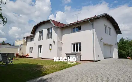 Prodej domu 353 m² s pozemkem 1 320 m², Kostelec u Křížků, okres Praha-východ