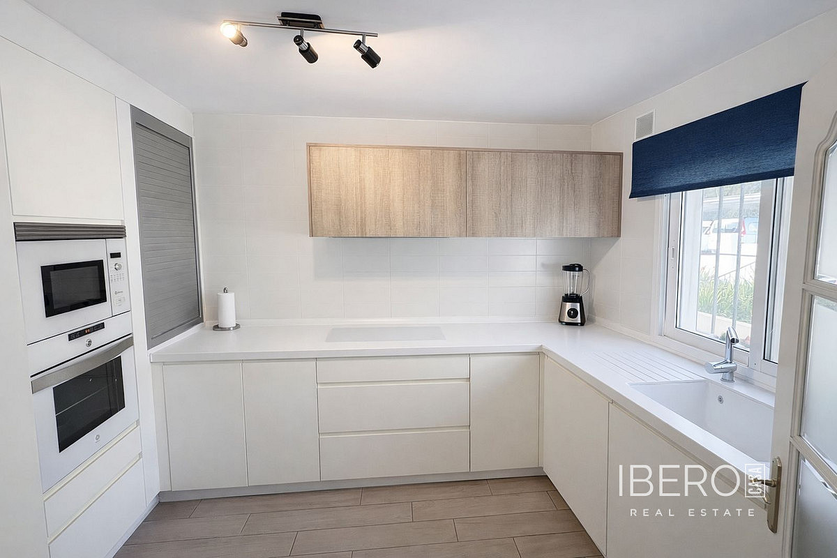 Casa 4+kk – Estepona, Urbanización Altos de Guadalobon, Urbanización Puerto Estepona (Seghers) - Vista 2