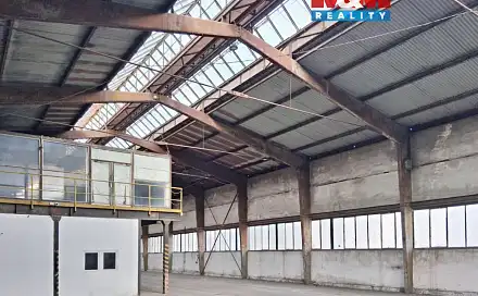 Pronájem skladovacích prostor 2 040 m², Staré Místo, okres Jičín