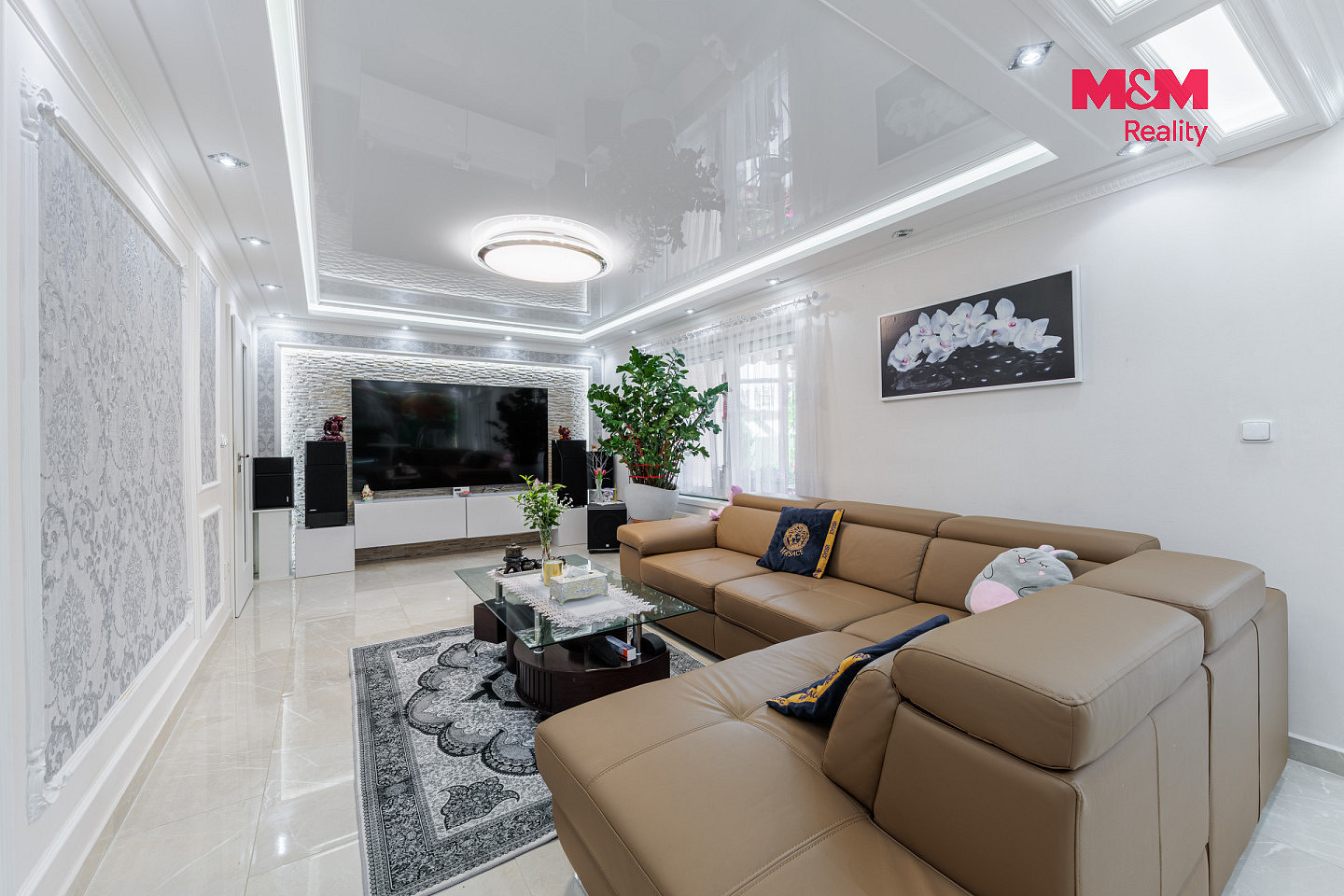 Prodej domu 318 m² s pozemkem 758 m² – fotografie 3