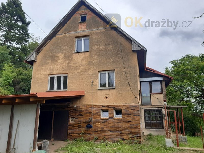 Dražba domu 220 m² s pozemkem 978 m²
