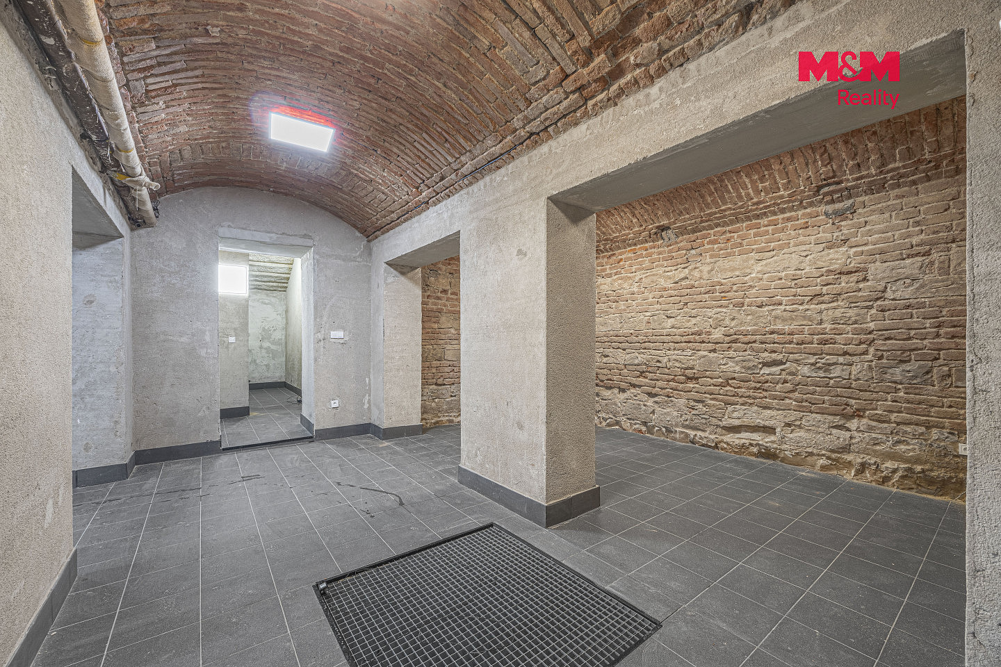 Prodej obchodních prostor 110 m² – fotografie 3