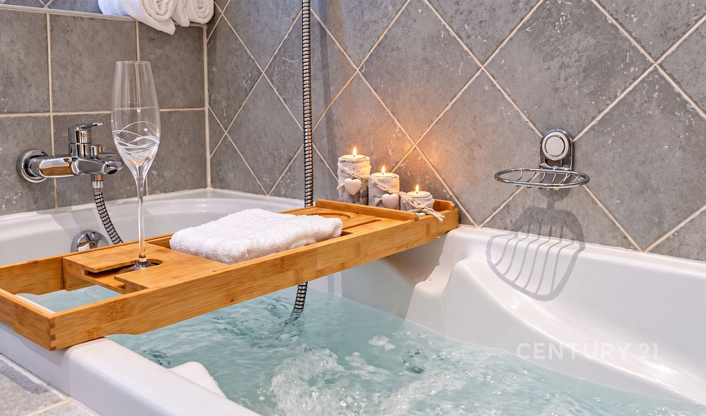 Prodej bytu 4+kk 90 m², Praha – náhled fotky 3