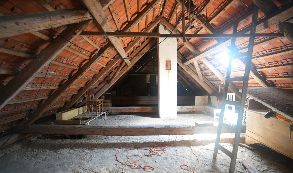 Prodej chalupy 144 m² s pozemkem 1 053 m², Albrechtice nad Vltavou – náhled fotky 16