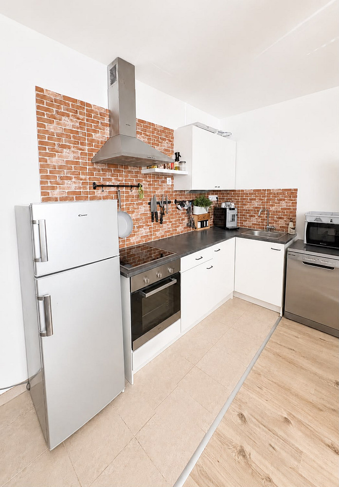 Pronájem bytu 2+kk 50 m² — photo 2
