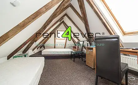 Pronájem pokoje 30 m², Na betonce, Praha 5 - Radotín