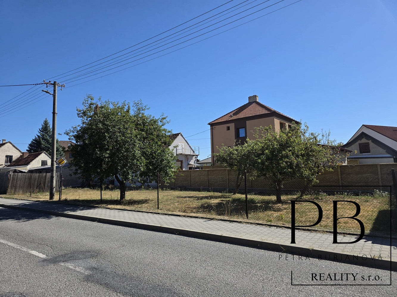 Prodej stavebního pozemku 368 m² – fotografie 4