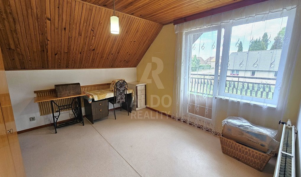Prodej domu 130 m² s pozemkem 1 020 m², Ločenice – náhled fotky 15