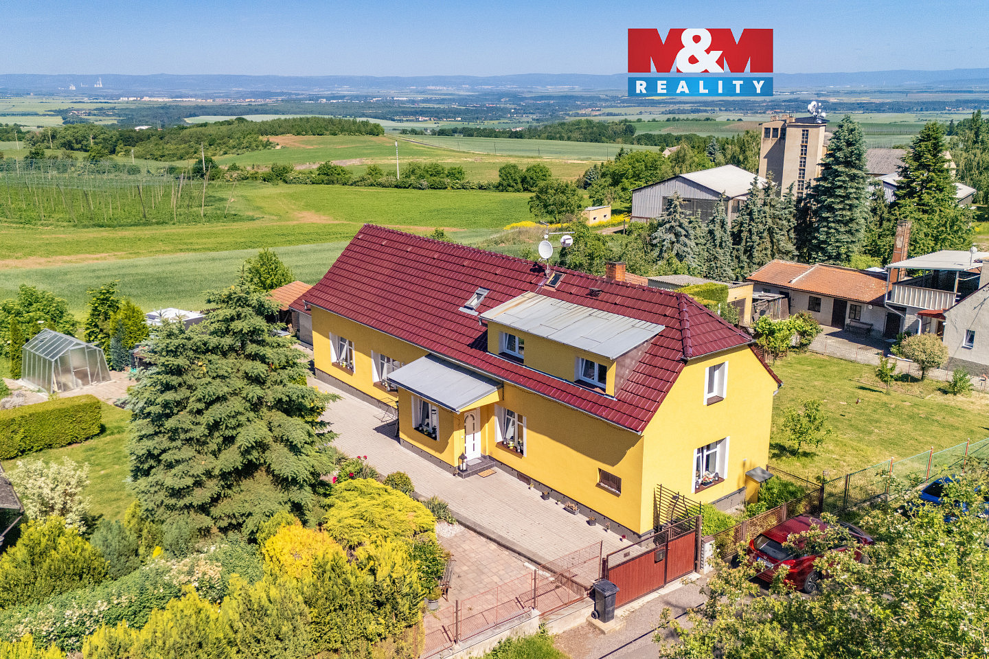 Prodej domu 160 m² s pozemkem 1 340 m²