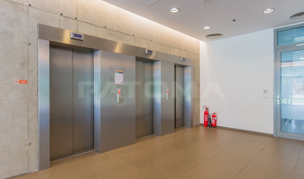 Pronájem kanceláře 400 m², Praha – náhled fotky 6