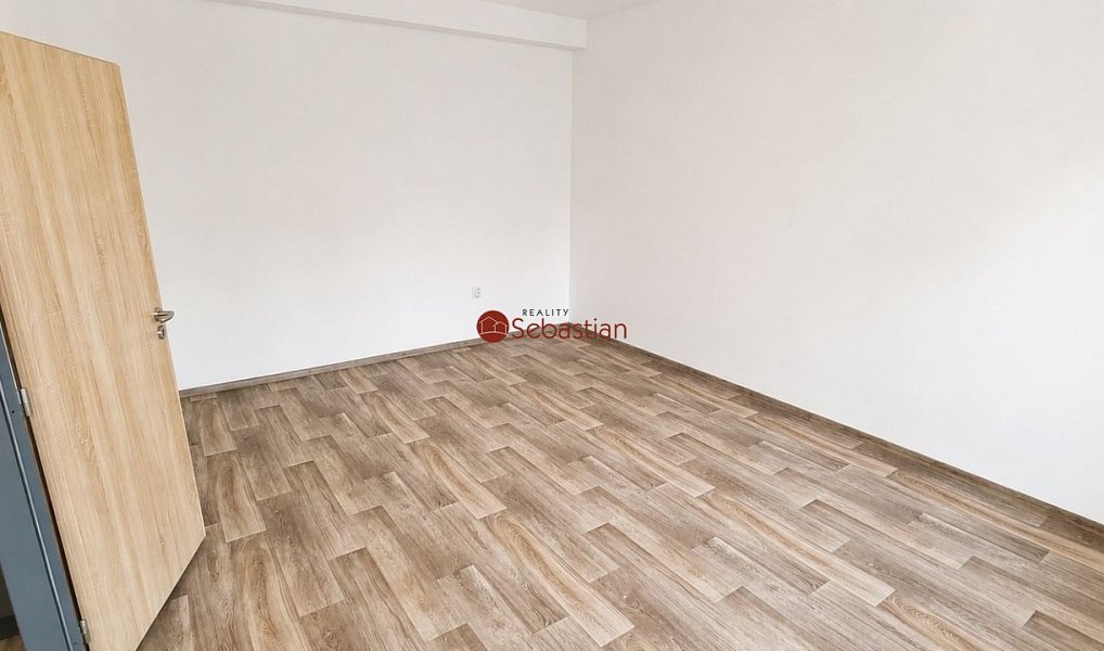 Pronájem bytu 1+kk 53 m², Pardubice – náhled fotky 4
