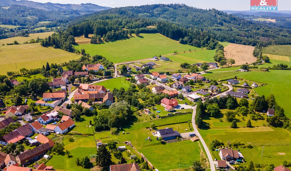 Prodej stavebního pozemku 1 240 m², Zálezly – náhled fotky 3