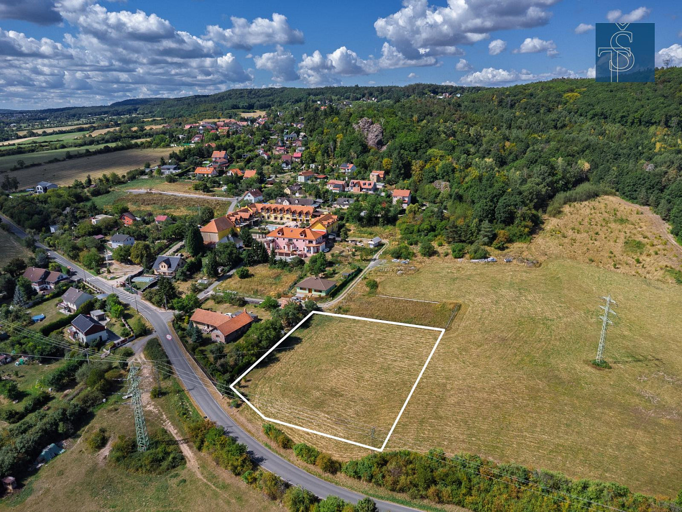 Prodej stavebního pozemku 2 000 m² – fotografie 4