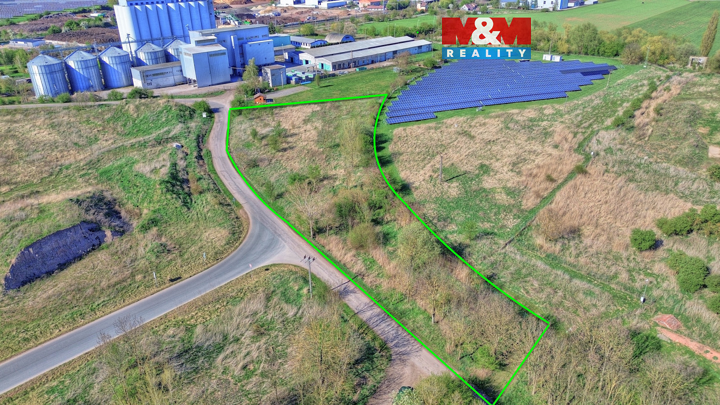 Prodej komerčního pozemku 5 275 m²