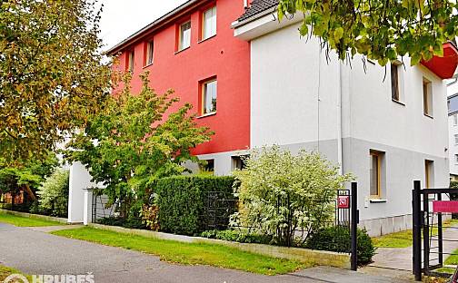 Prodej bytu 2+kk 58 m², Na Hrázce, Hradec Králové