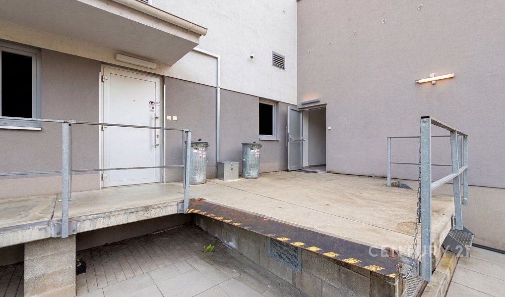 Pronájem obchodních prostor 140 m², Adamov – náhled fotky 5