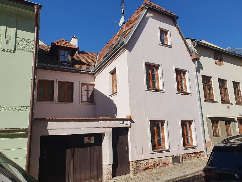 Prodej domu 220 m² s pozemkem 100 m²