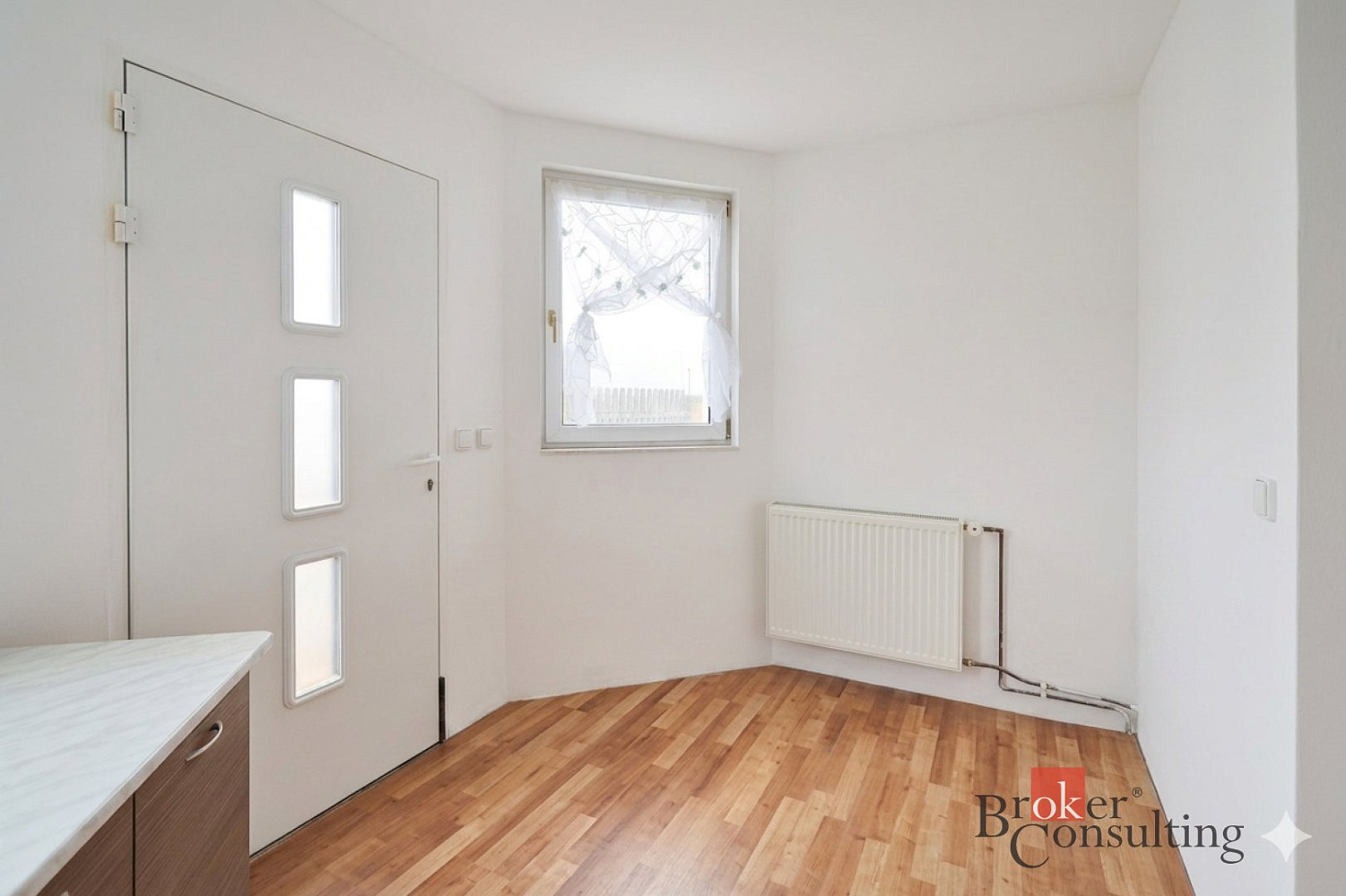 Prodej domu 100 m² s pozemkem 225 m² – fotografie 2