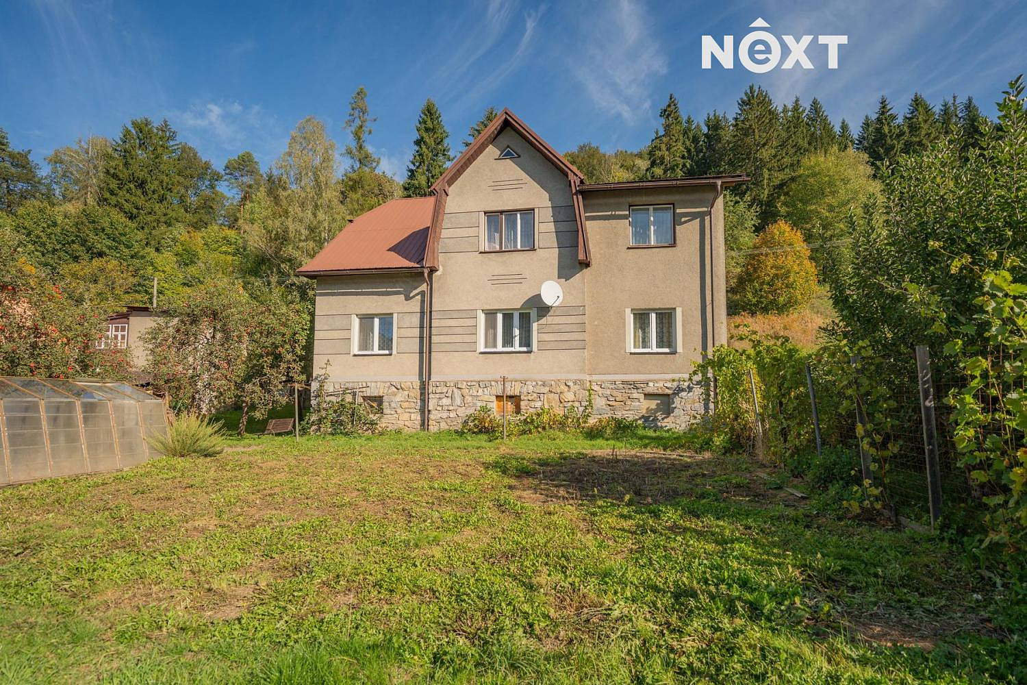 Prodej domu 178 m² s pozemkem 1 000 m²