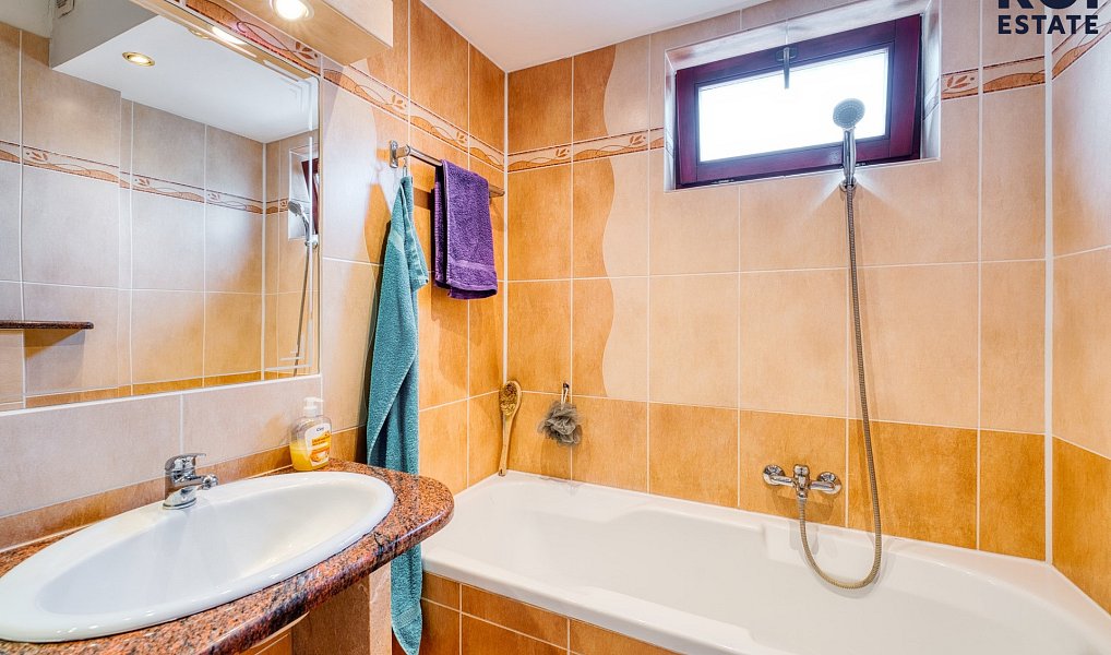 Prodej domu 194 m² s pozemkem 1 083 m², Omice – náhled fotky 22