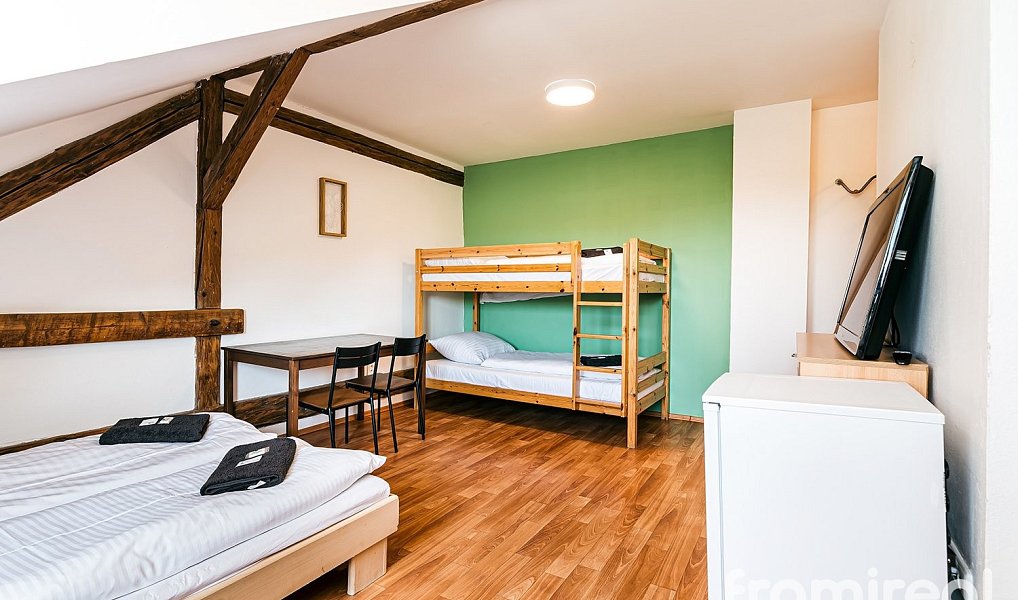 Prodej restaurace 340 m², Šatov – náhled fotky 36