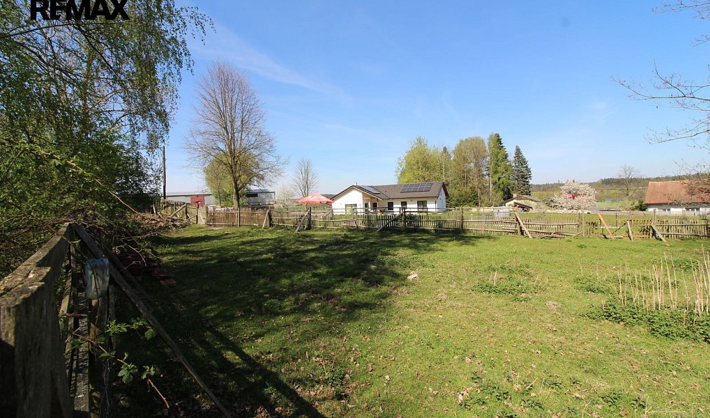 Prodej stavebního pozemku 2 004 m², Kámen – náhled fotky 2