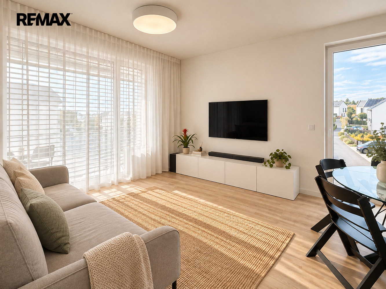 Pronájem bytu 3+kk 65 m² – fotografie 3