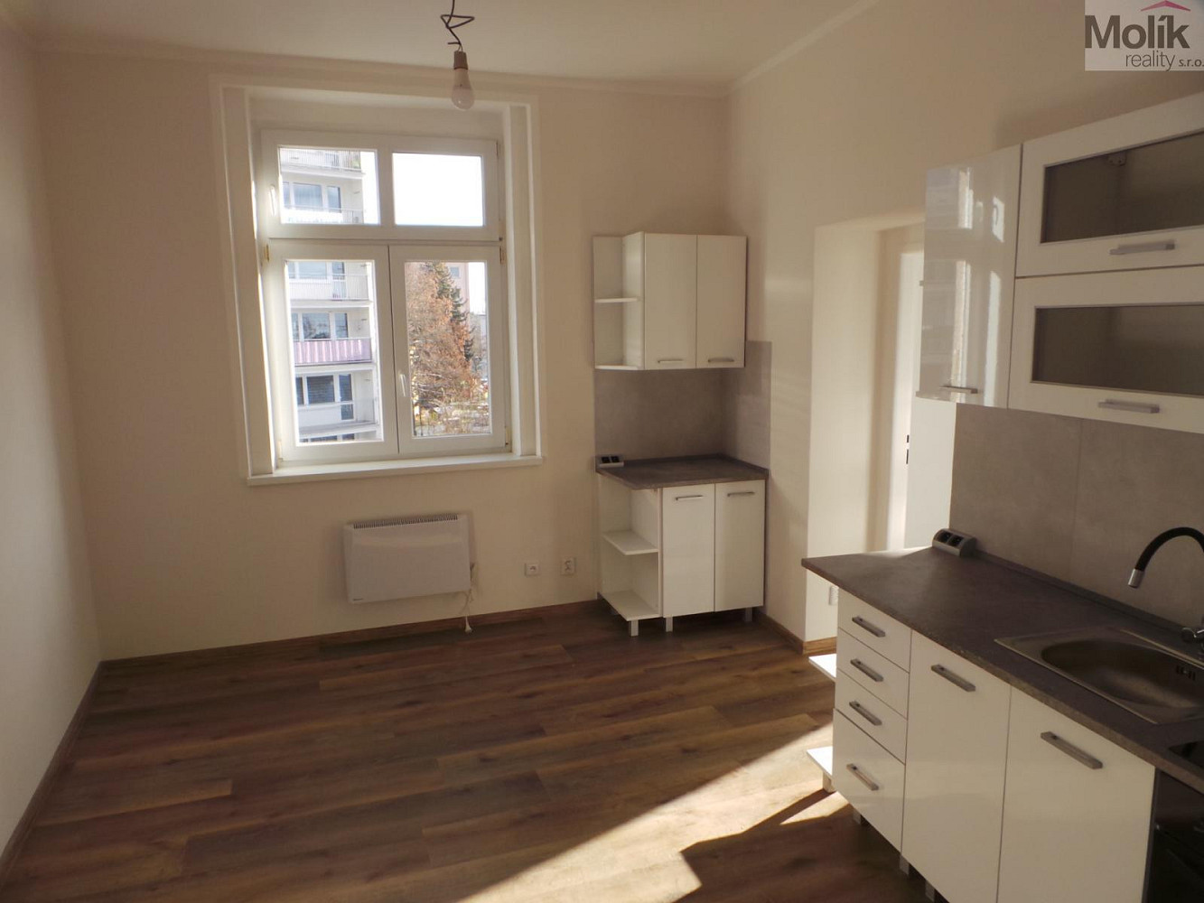 Pronájem bytu 2+1 47 m² – fotografie 3