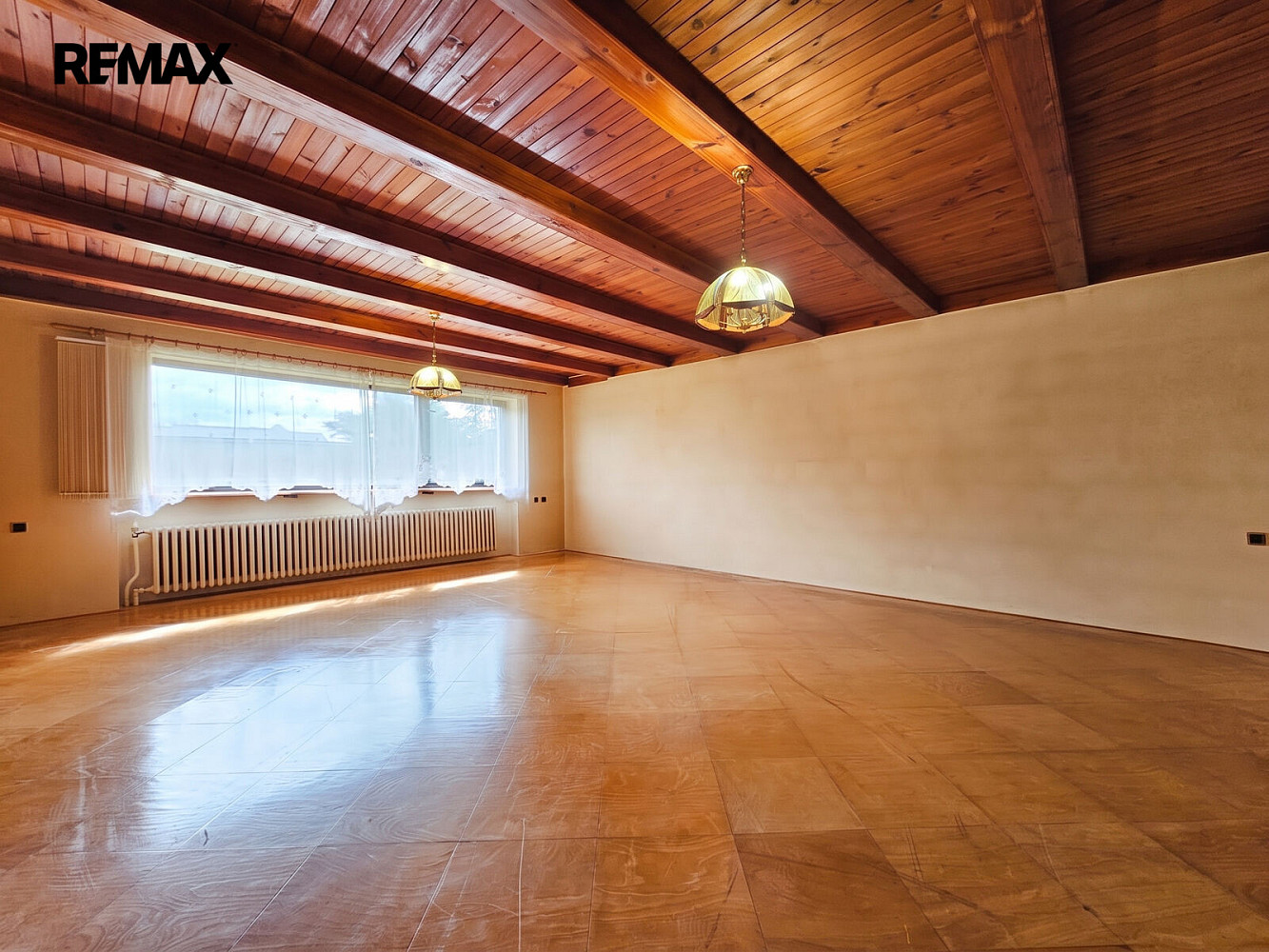 Prodej domu 279 m² s pozemkem 2 760 m² – fotografie 2